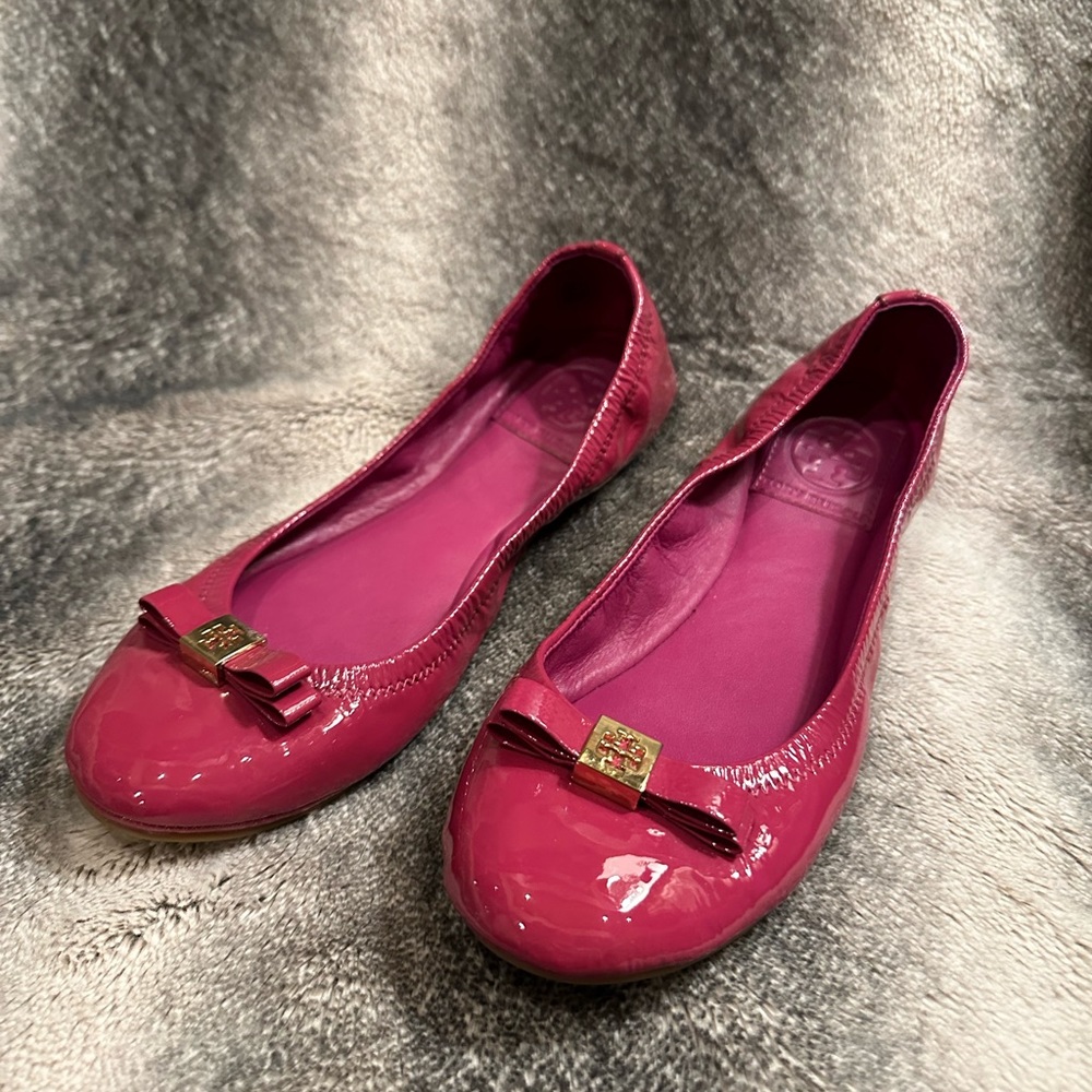 women’s fuchsia tory burch flats- size 7!